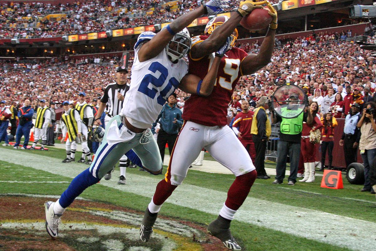 <em>Donte Stallworth #19 of the Redskins makes a TD catch against the Cowboys.</em>