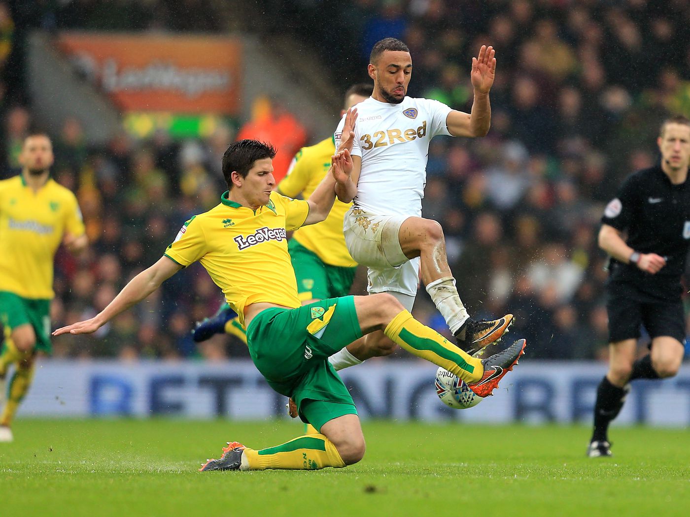 Norwich and Leeds in Epic EPL Sunday Showdown!
