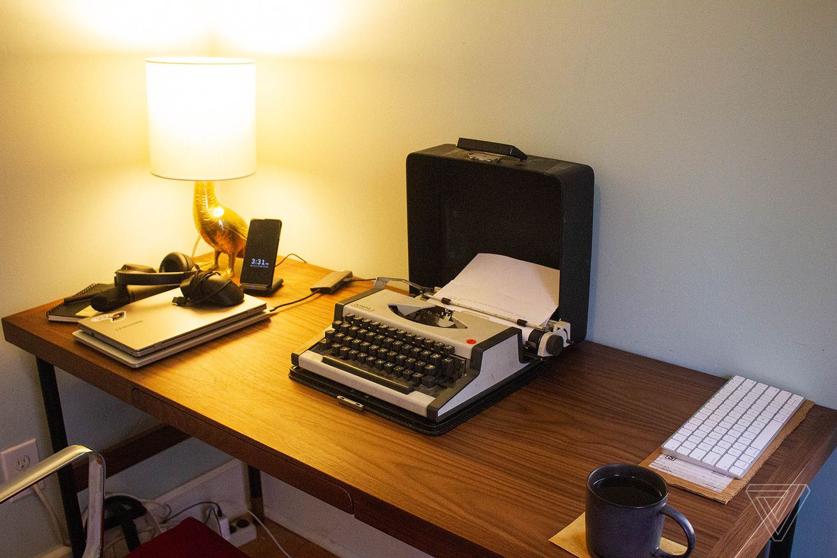 La máquina de escribir manual Olympia todavía funciona bastante bien.