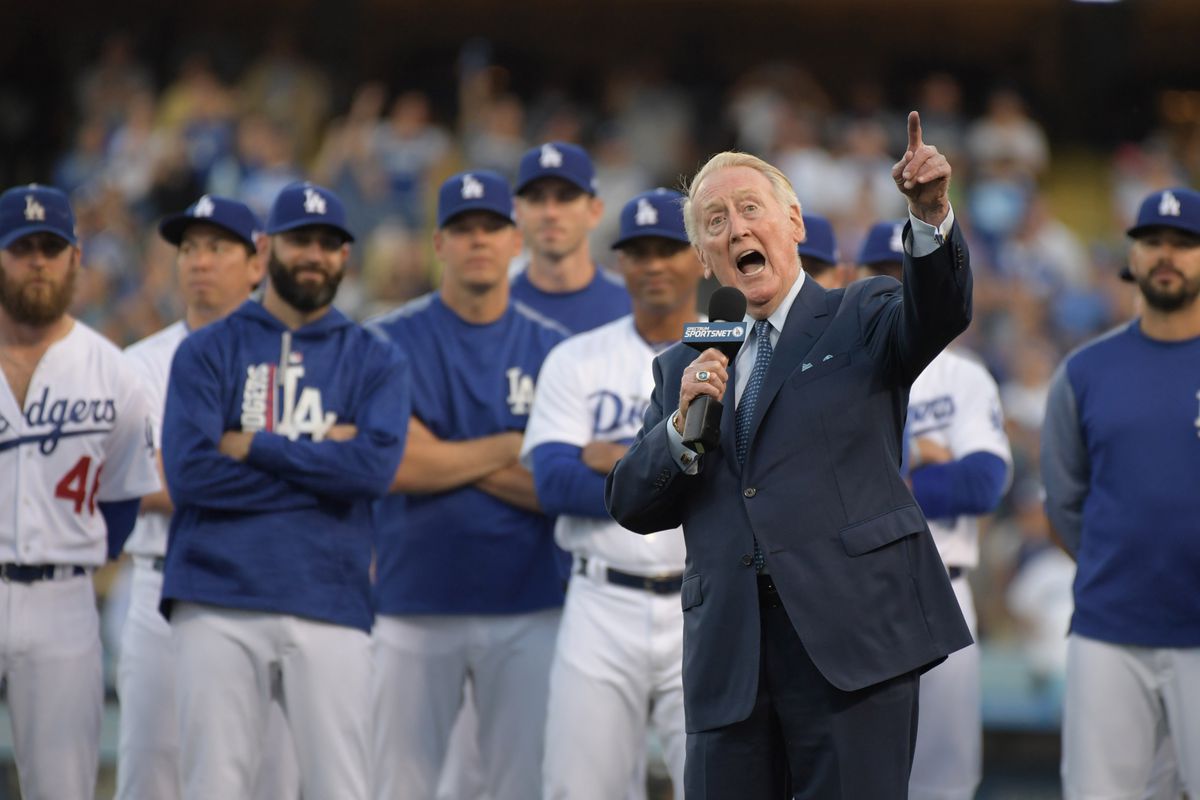 A content Vin Scully inducted into Dodgers ring of honor - True Blue LA