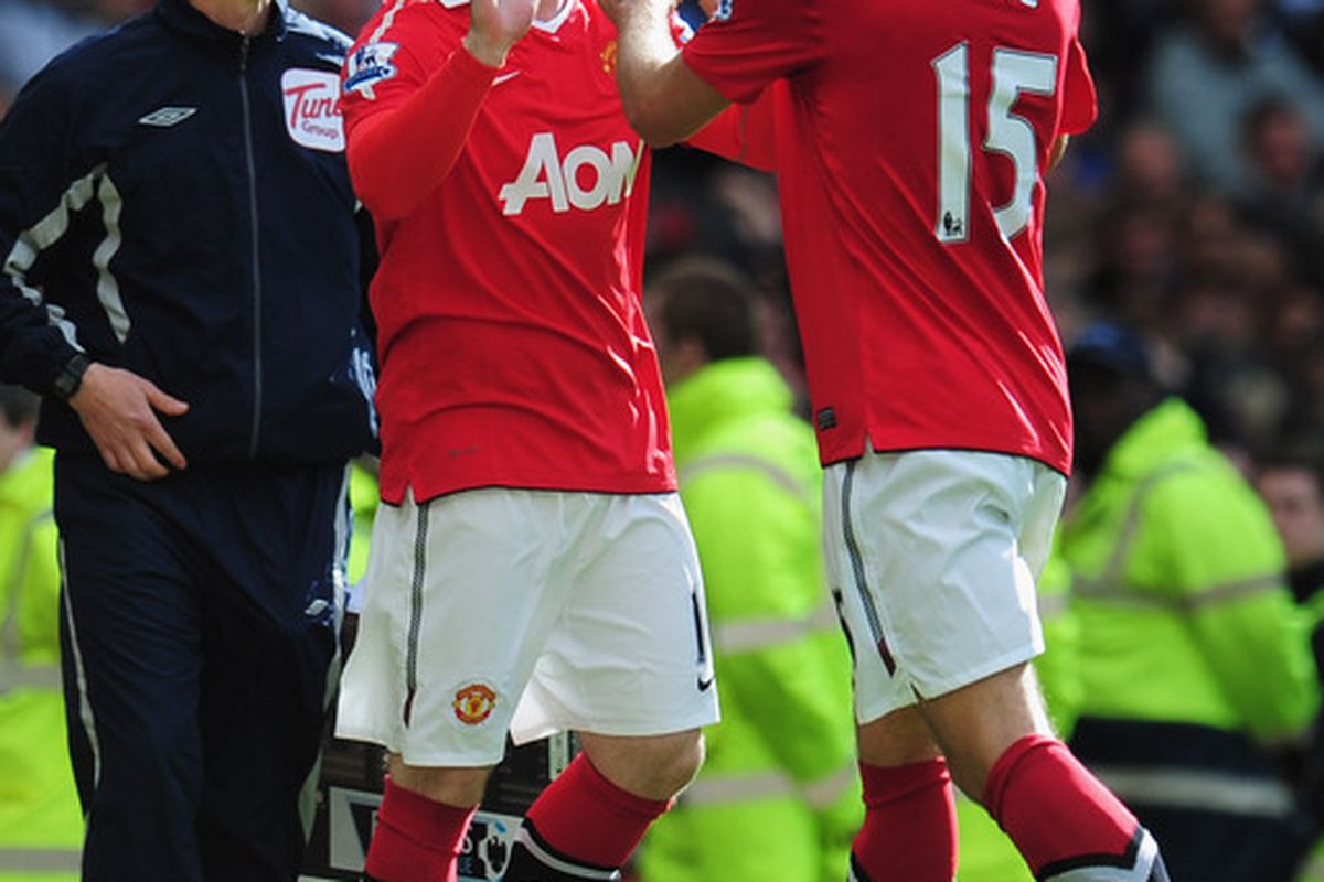 Both Wayne Rooney and captain Nemanja Vidic are expected to return to the Manchester United starting XI in Bucharest. 