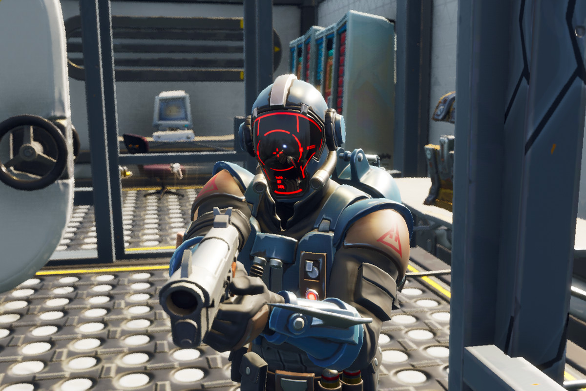 Fortnite - player with gunsight helmet