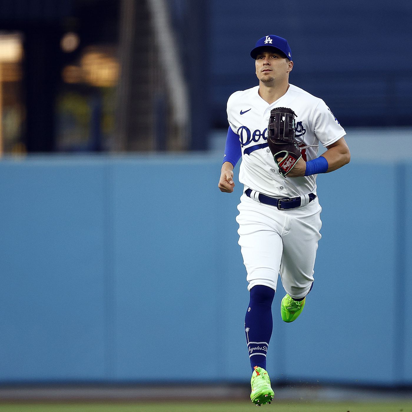 Kiké Hernández trade: Dodgers get utility man back to LA from Red