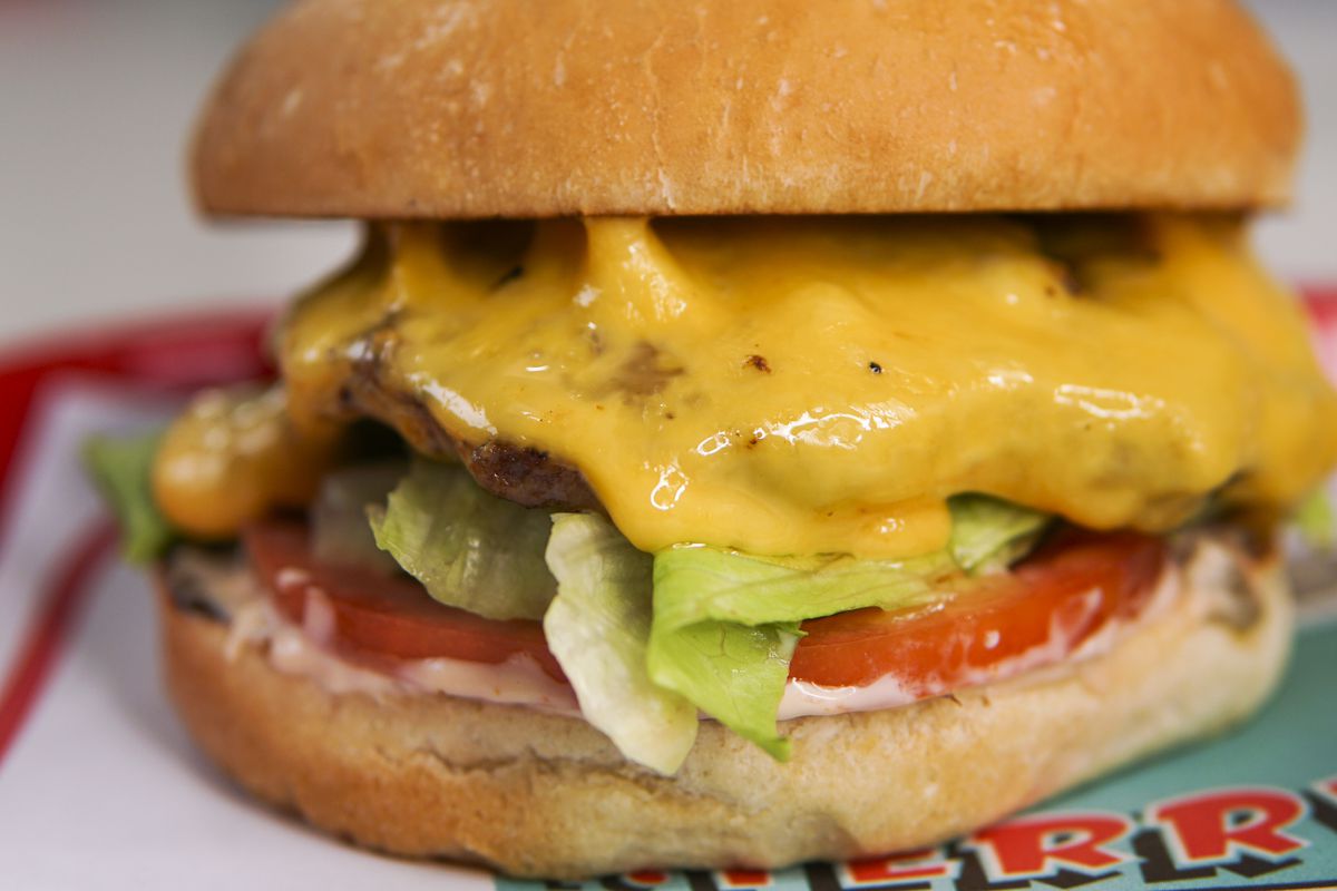 A cheeseburger.