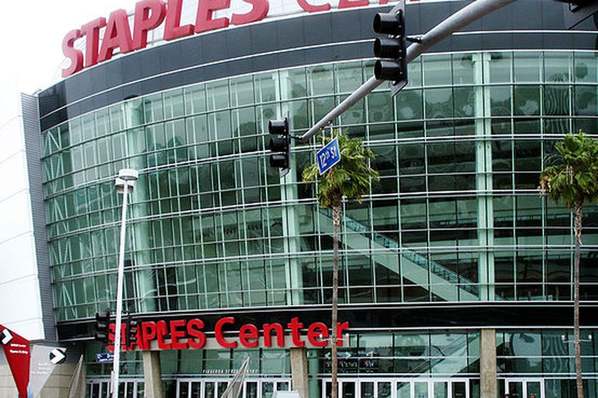 Los Angeles' Staples Center has come in with a $20 million bid for Mayweather-Pacquiao.