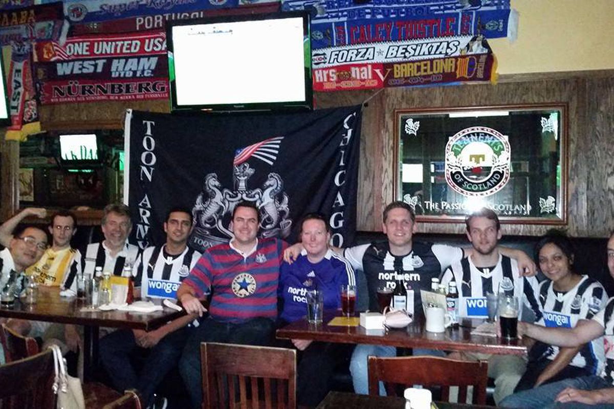 Toon Army Chicago's first meet-up at the Globe Pub, Chicago