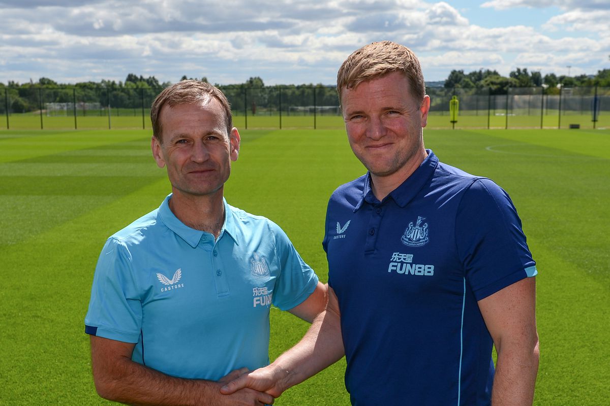 Eddie Howe Signs a New Contract at Newcastle United