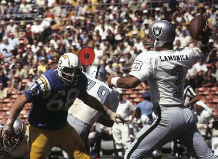Raiders' Color Rush jerseys are throwback-styled white and silver