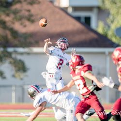 Jackson Murphy (2); Northridge; Northridge at Viewmont; Utah High School Football; Bountiful, Utah; August 18, 2017; Photo: Tyler Tate/Tyler Tate Images