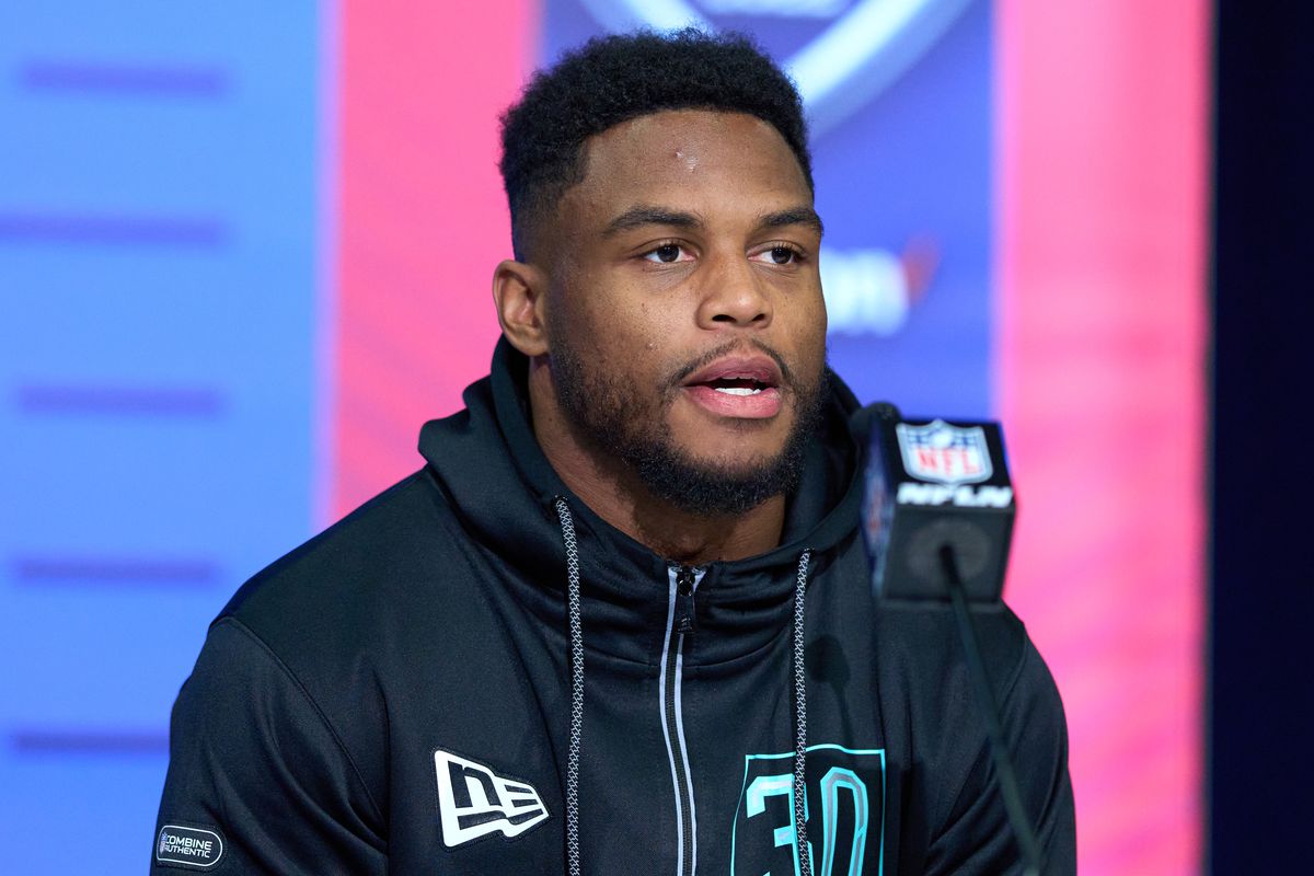 Michigan linebacker Josh Ross answers questions from the media during the NFL Scouting Combine on March 4, 2022, at the Indiana Convention Center in Indianapolis, IN.