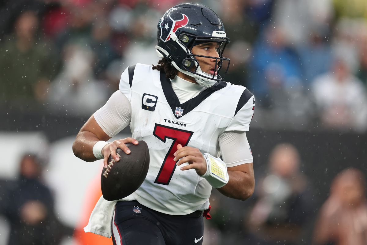 C.J. Stroud #7 of the Houston Texans looks to throw the ball during the second half against the New York Jets at MetLife Stadium on December 10, 2023 in East Rutherford, New Jersey.