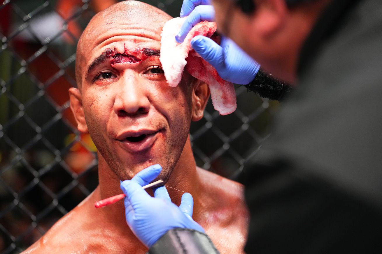 UFC Vegas 60 bonuses: Gregory Rodrigues cashes extra $50K for crazy comeback win