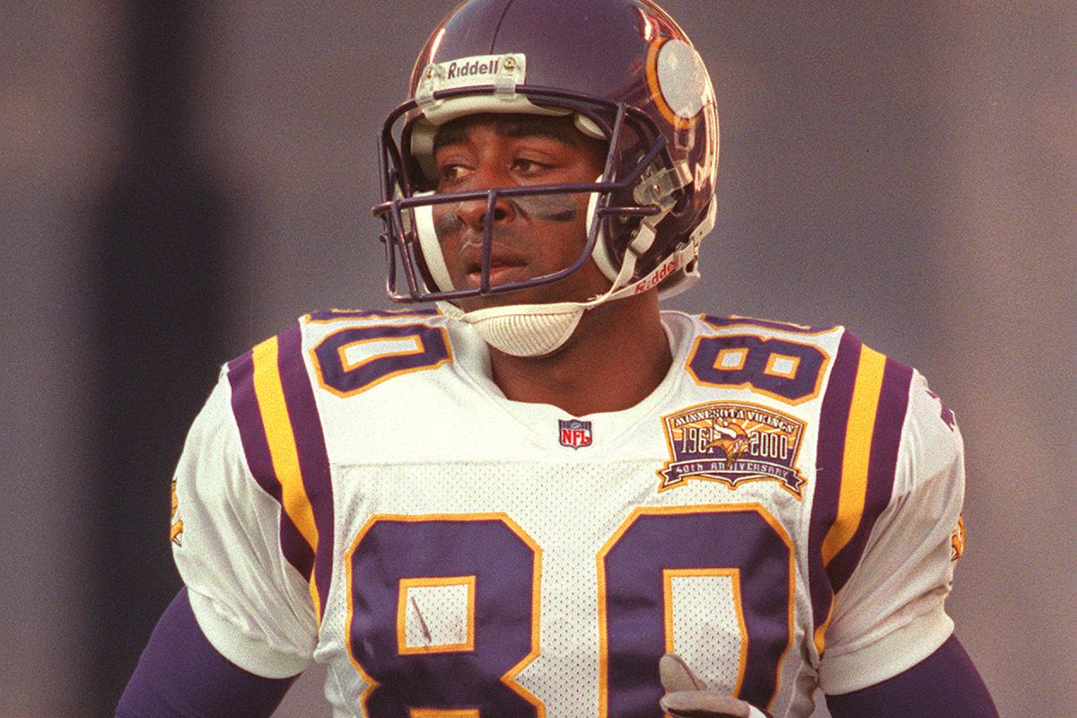 Minnesota Vikings wide receiver Cris Carter prior to game against the San Diego Chargers at Qualcomm