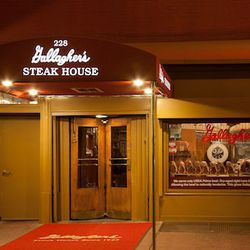 <span class="credit">[<a href="http://www.gallaghersnysteakhouse.com/gallery.html">Gallagher's</a>]</span>