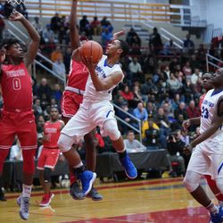 Bloom’s Donovan Newby (1) puts up a difficult  sot against Homewood-Flossmoor, Tuesday  03-05-19. Worsom Robinson/For Sun-Times
