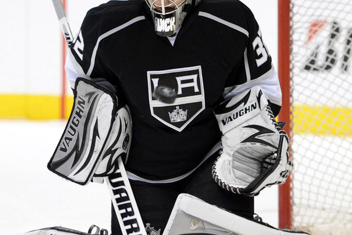 Jonathan Quick: forgot his cup (Photo by Harry How/Getty Images)