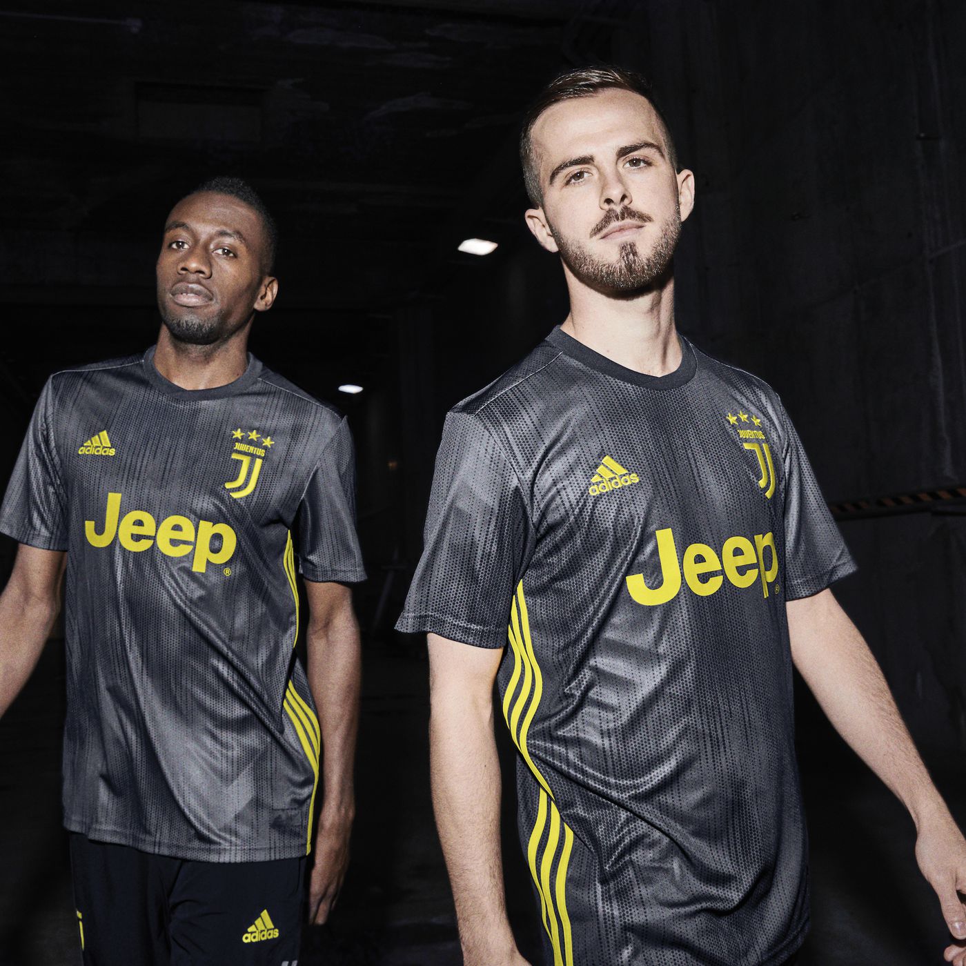 Juventus officially unveils its 2018-19 third kit - Black & White ...
