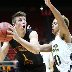 Highland beat Mountain View 76-64 in Class 4A quarterfinal basketball action in the Huntsman Center at the University of Utah Wednesday, March 2, 2016. 
