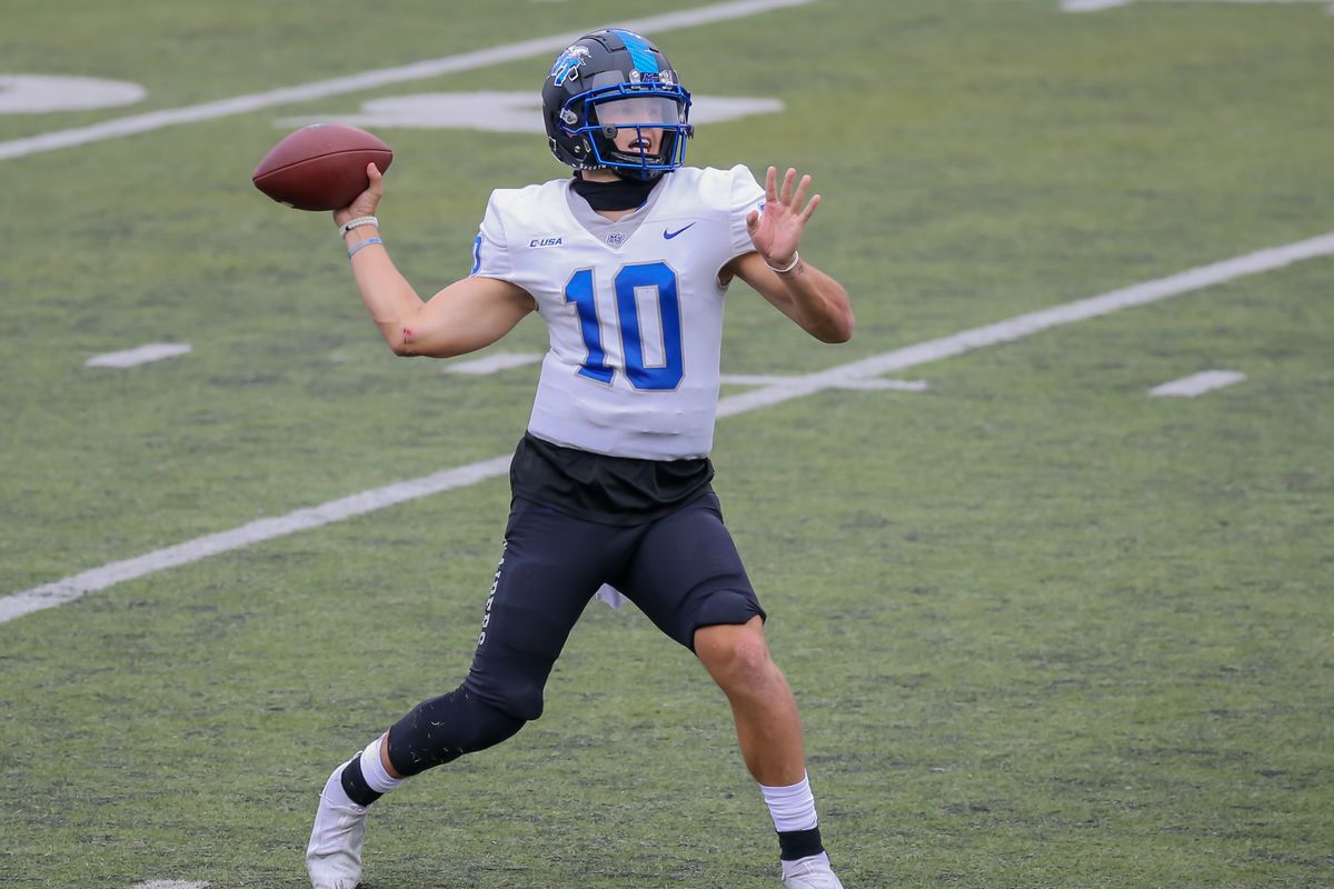 Middle Tennessee Blue Raiders quarterback Asher O’Hara prepares to throw a pass during the college football game between the Middle Tennessee Blue Raiders and Rice Owls on October 24, 2020 at Rice Stadium in Houston, Texas.