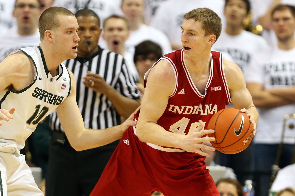 Cody Zeller scored 17 points, and the Indiana Hoosiers went on the road and topped Michigan State, 72-68.