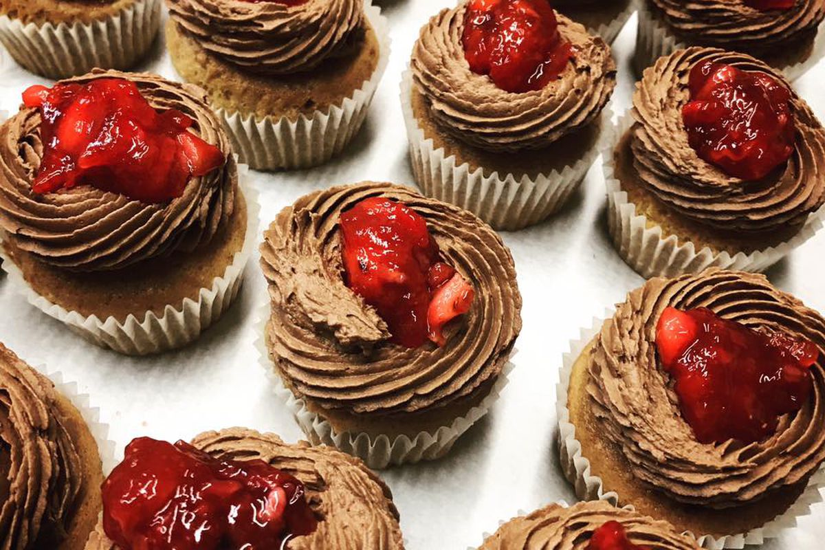 Vegan chocolate-covered strawberry cupcakes at Zucchini Kill Bakery