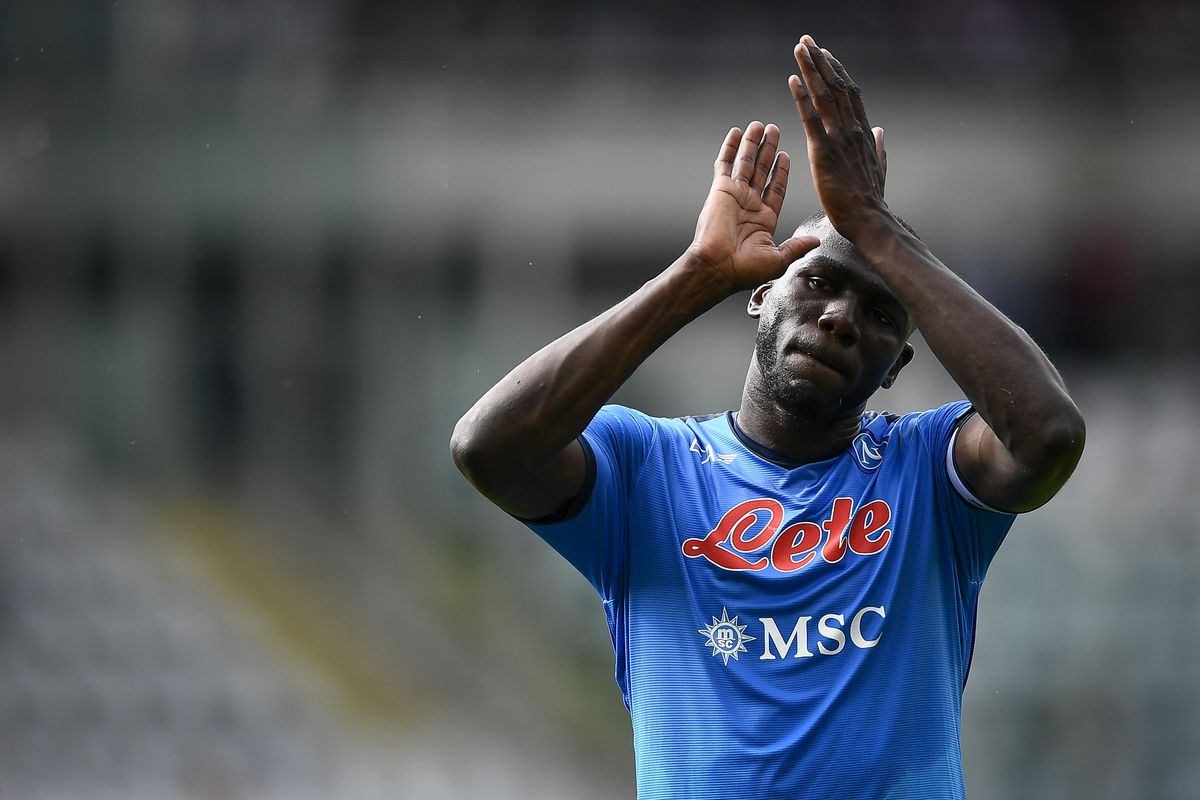 Kalidou Koulibaly of SSC Napoli gestures at the end of the...