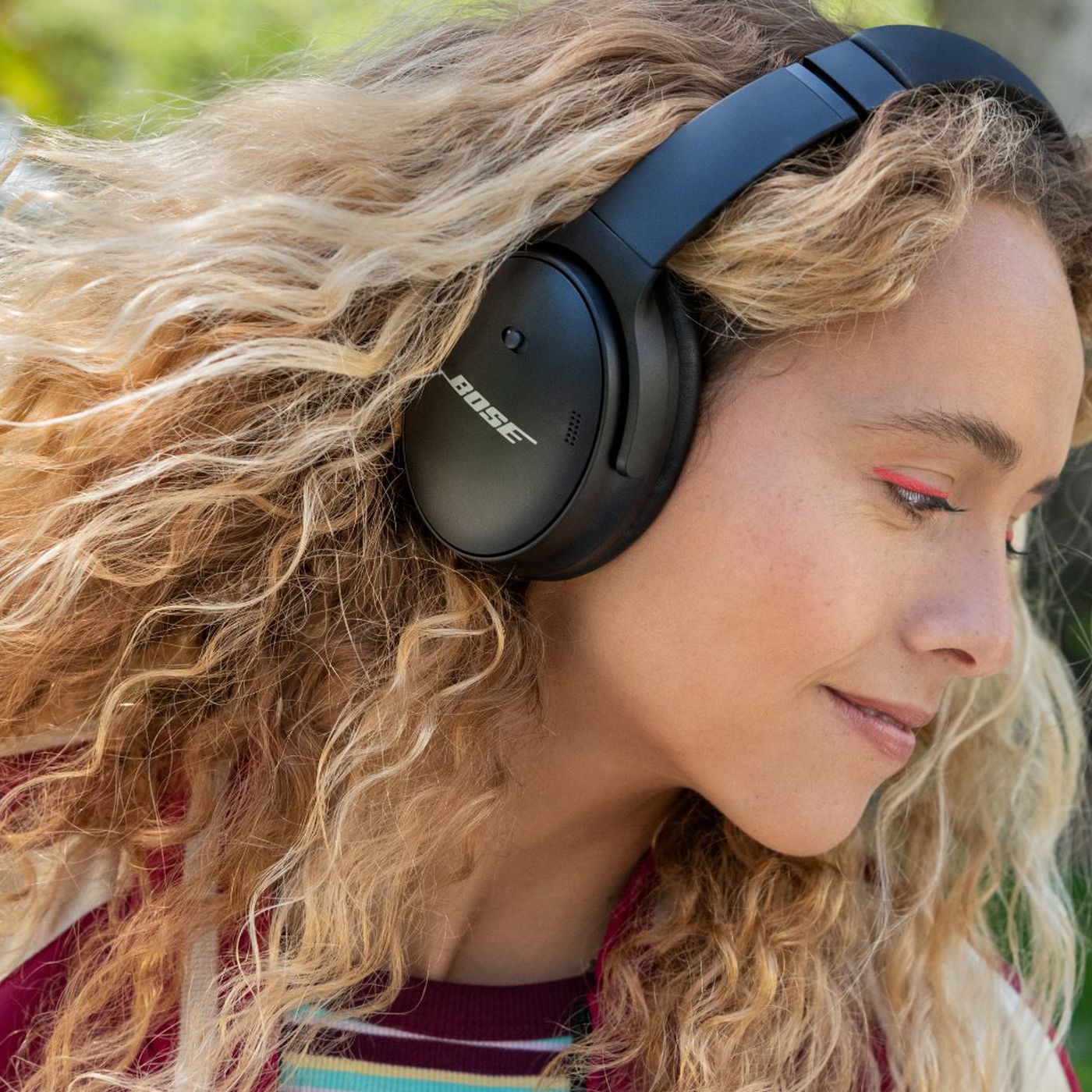 Devise dump sokker Bose announces QuietComfort 45 noise-canceling headphones with 24-hour  battery life - The Verge