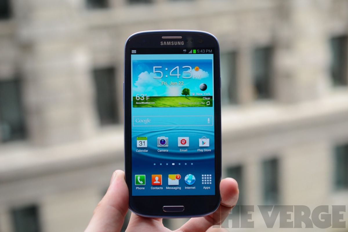 Gallery Photo: Samsung Galaxy S III for T-Mobile hands-on pictures