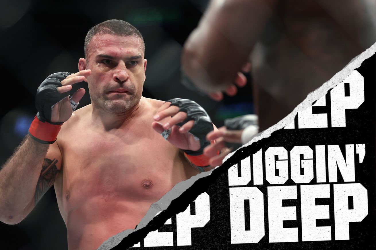 Shogun Rua fighting Ovince Saint Preux at UFC 274