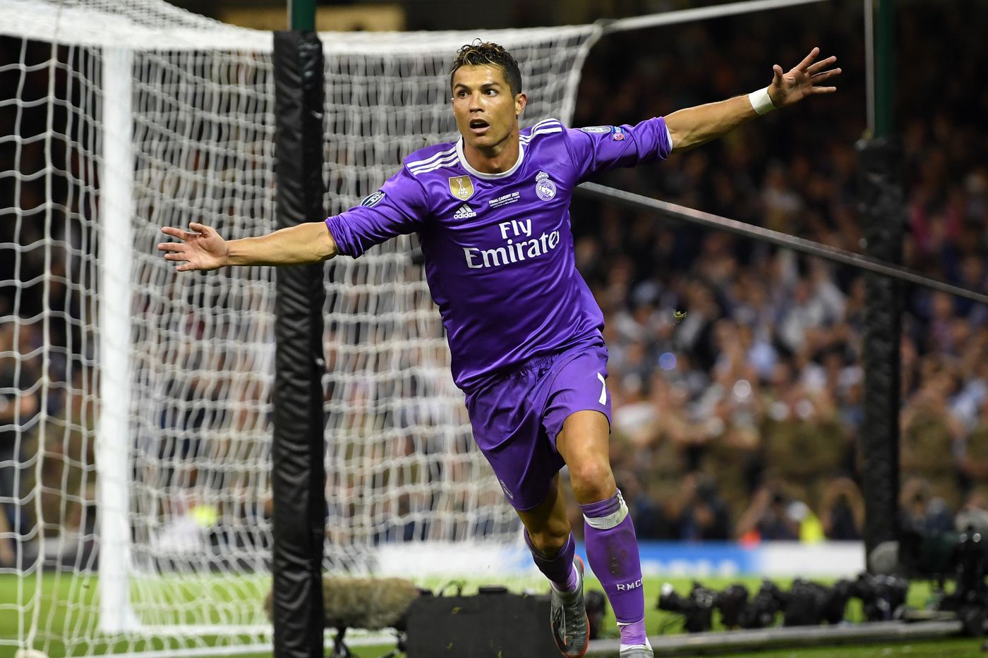 Activeren Huidige schijf Real Madrid vs. Juventus: Final score 4-1, Cristiano Ronaldo scores twice  in Champions League final win - SBNation.com