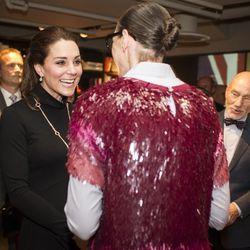 Look at that face! That is the face of someone animatedly discussing the merits of sequins with J. Crew creative director Jenna Lyons. 