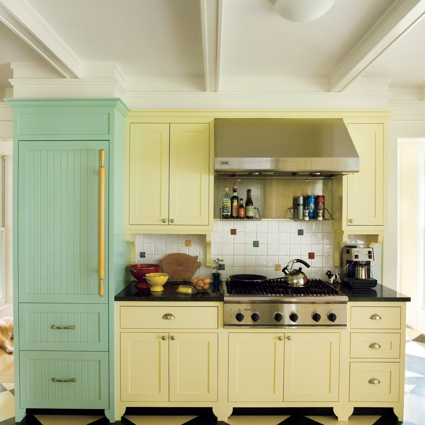 18 Kitchen Cabinet Color Ideas Two Tone Combinations   This Old House