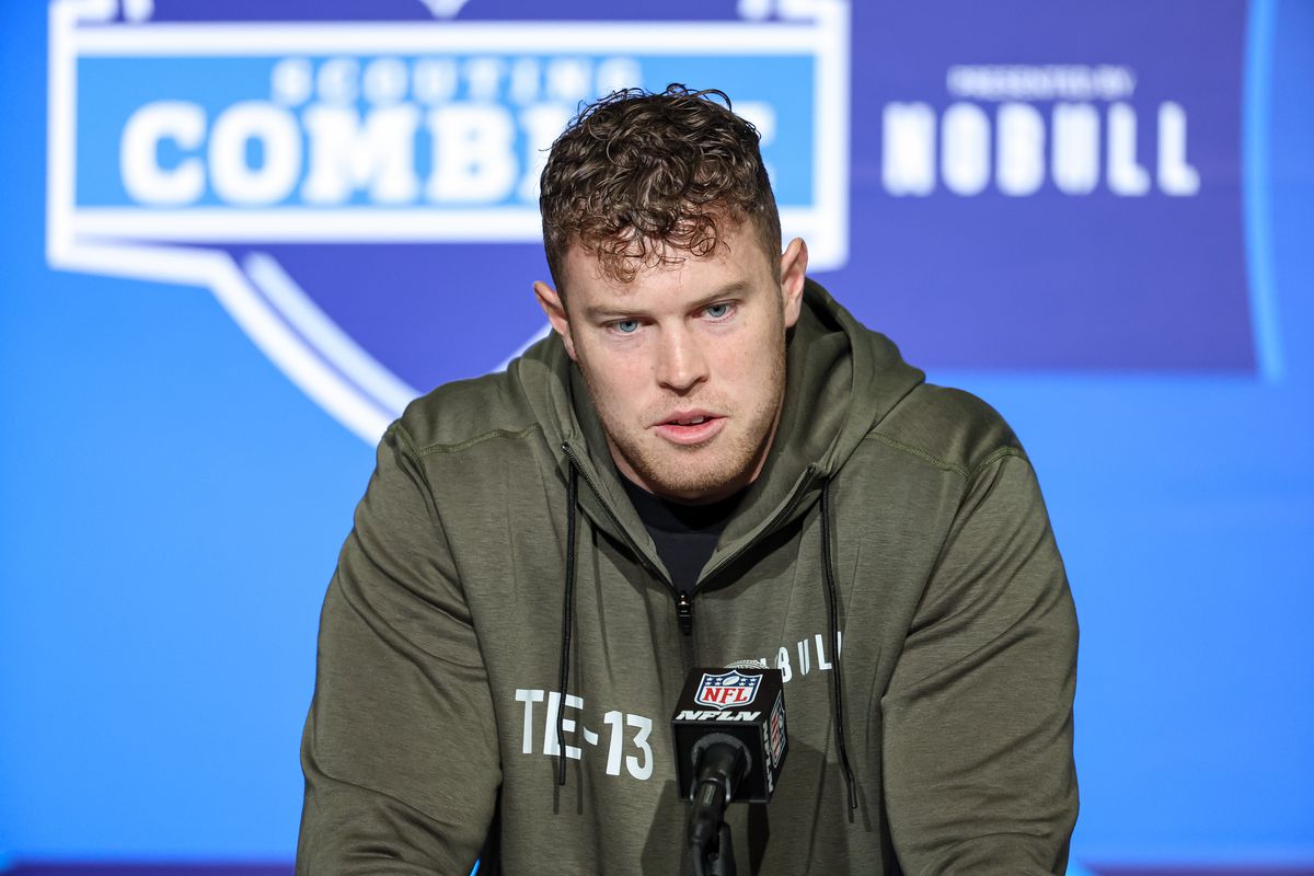 Cowboys sign 2nd-round pick, tight end Luke Schoonmaker, to rookie contract  - Blogging The Boys