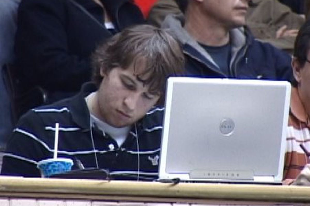 This man uses a Dell ... with pride!