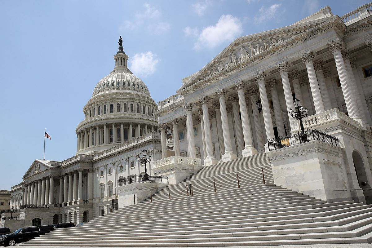 Senators Leave Capitol Hill For Summer Break