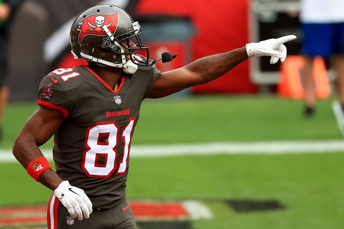 Antonio Brown of the Tampa Bay Buccaneers celebrates a touchdown during a game against the Atlanta Falcons at Raymond James Stadium on January 03, 2021 in Tampa, Florida.