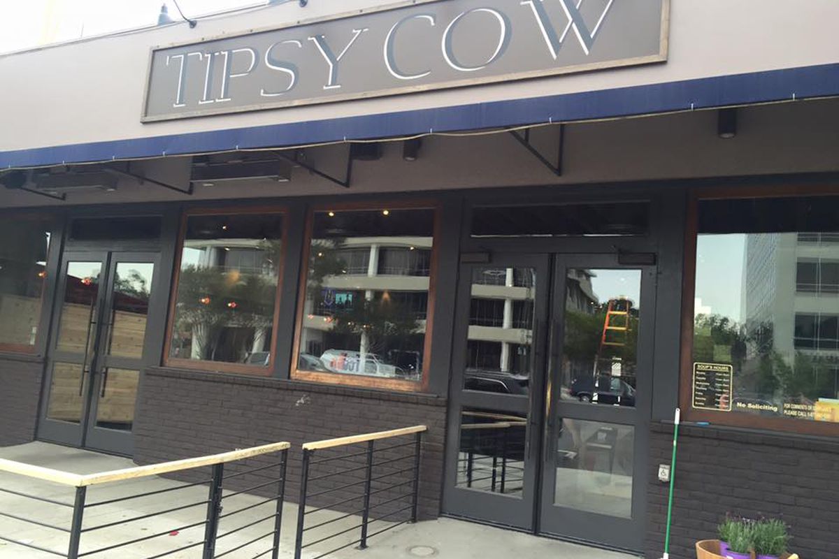 Tipsy Cow, Woodland Hills