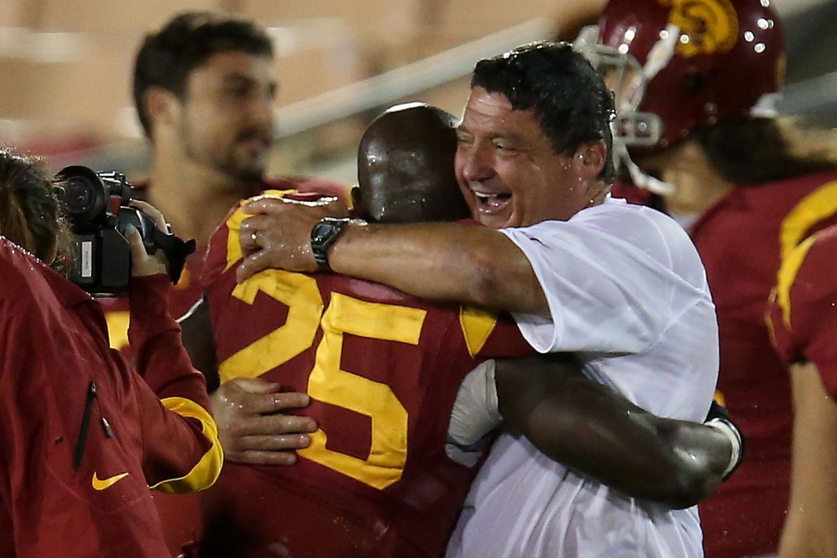 Ed Orgeron leads Southern Cal to victor