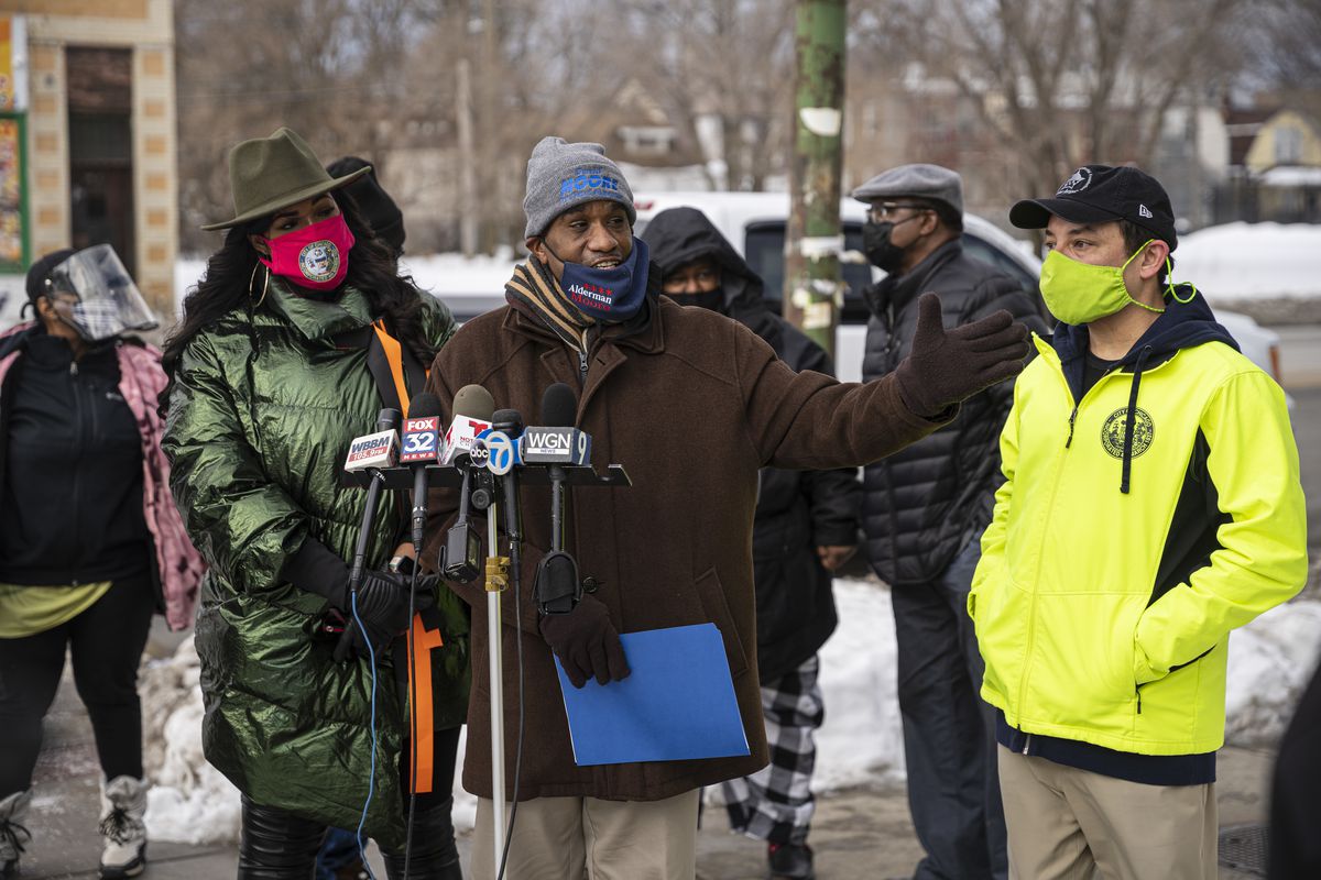 Ald. David Moore (17th) talks about Englewood residents not receiving mail on time. He was joined by two other aldermen, Stephanie Coleman (16th) and Ray Lopez (15th) for a news conference Thursday.