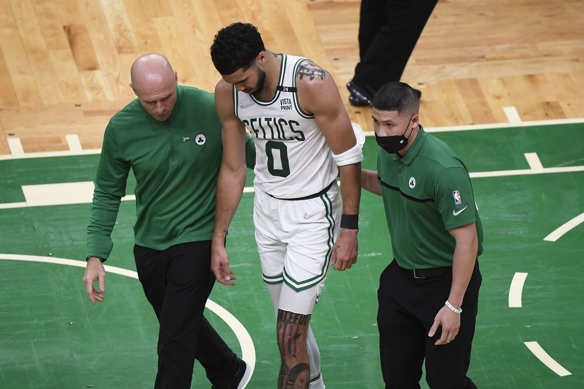 Jayson Tatum walked off the court after being injured against the Heat in the 2022 ECF