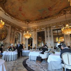 <a href="http://eater.com/archives/2011/07/08/the-25-michelin-threestar-restaurants-of-france.php" rel="nofollow">The 25 Michelin Three-Star Restaurants of France</a><br />