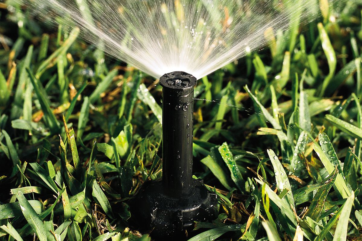 MyGarden Lawn Sprinkler Automatic Garden Water Sprinklers Lawn Irrigation System 3600 Square Feet Coverage 