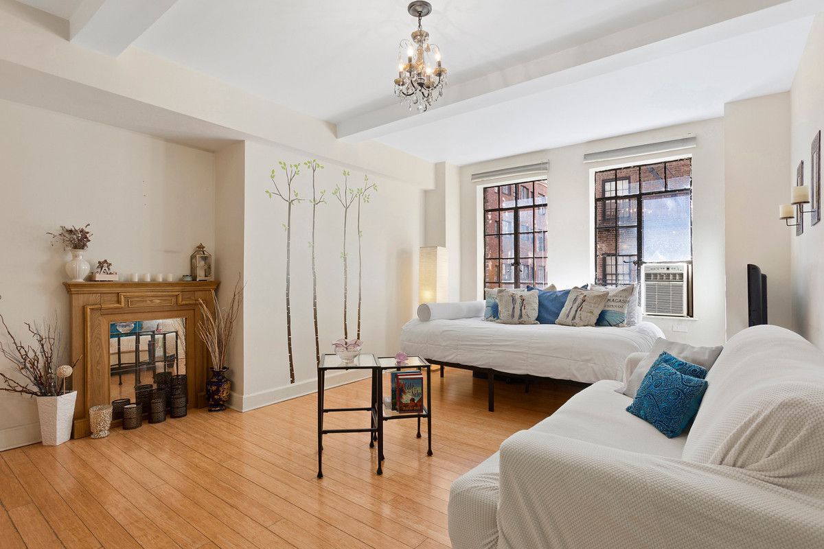 5 tiny (but cute) NYC studios for under $400K - Curbed NY