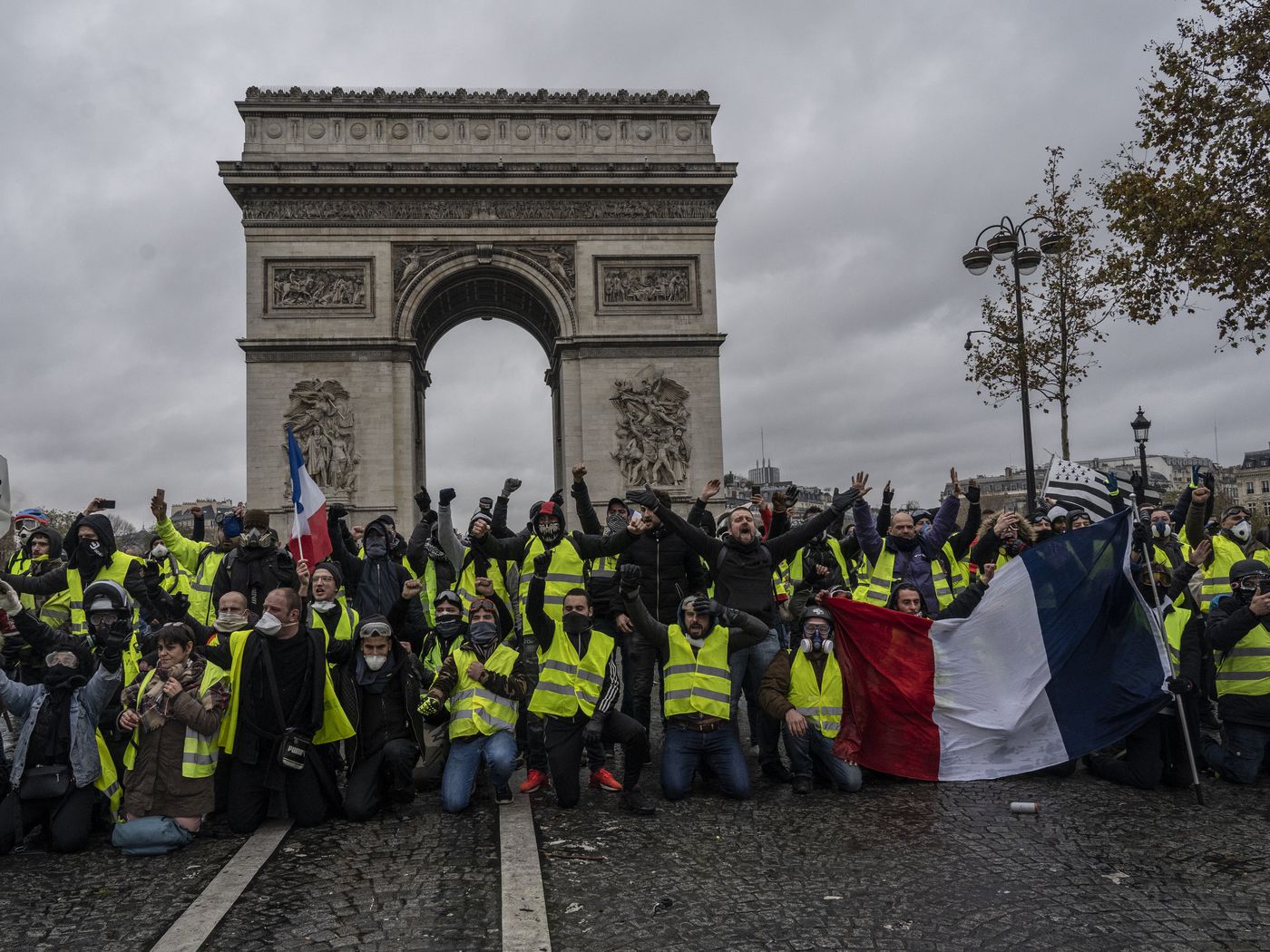 employment critic Belongs France's “yellow vests” protests against Macron turning deadlier - Vox
