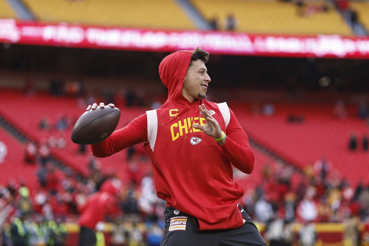 Patrick Mahomes #15 of the Kansas City Chiefs passes as he warms up prior to the AFC Championship NFL football game between the Kansas City Chiefs and the Cincinnati Bengals at GEHA Field at Arrowhead Stadium on January 29, 2023 in Kansas City, Missouri.