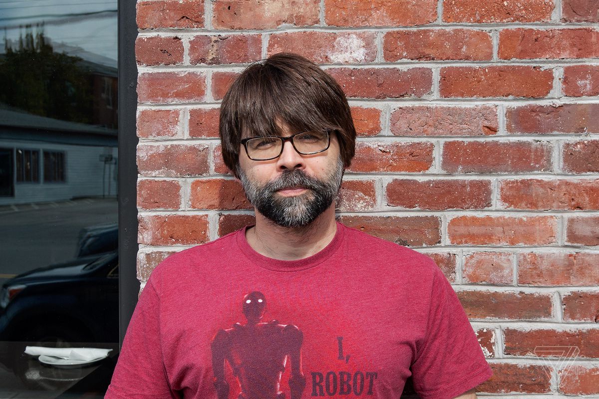 Joe Hill on writing horror in an era of Twitter and toxic politics - The Verge