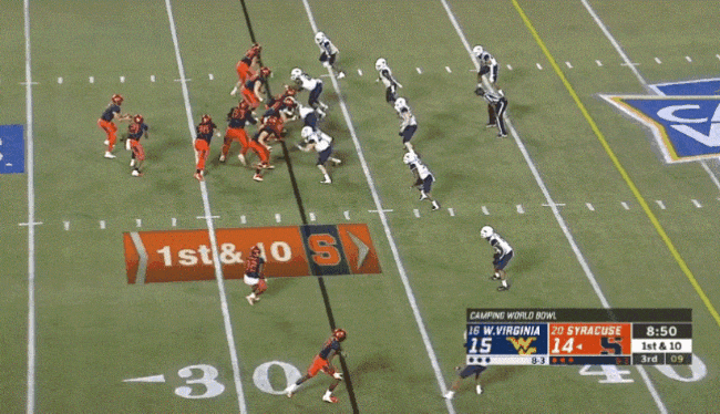 Eric Dungey passes ball to Aaron Hackett for completion.
