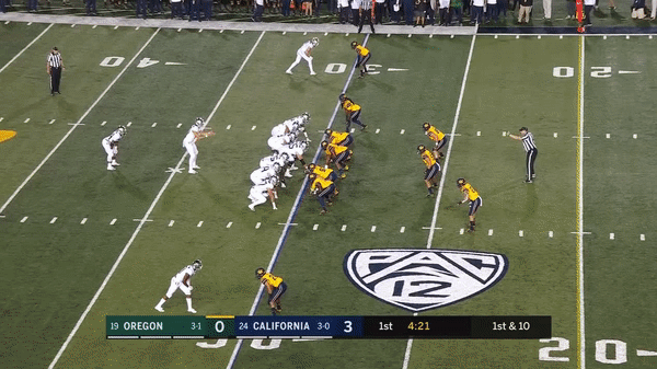 QB Justin Herbert with a perfectly placed ball for the TD to TE Kano Dillon.