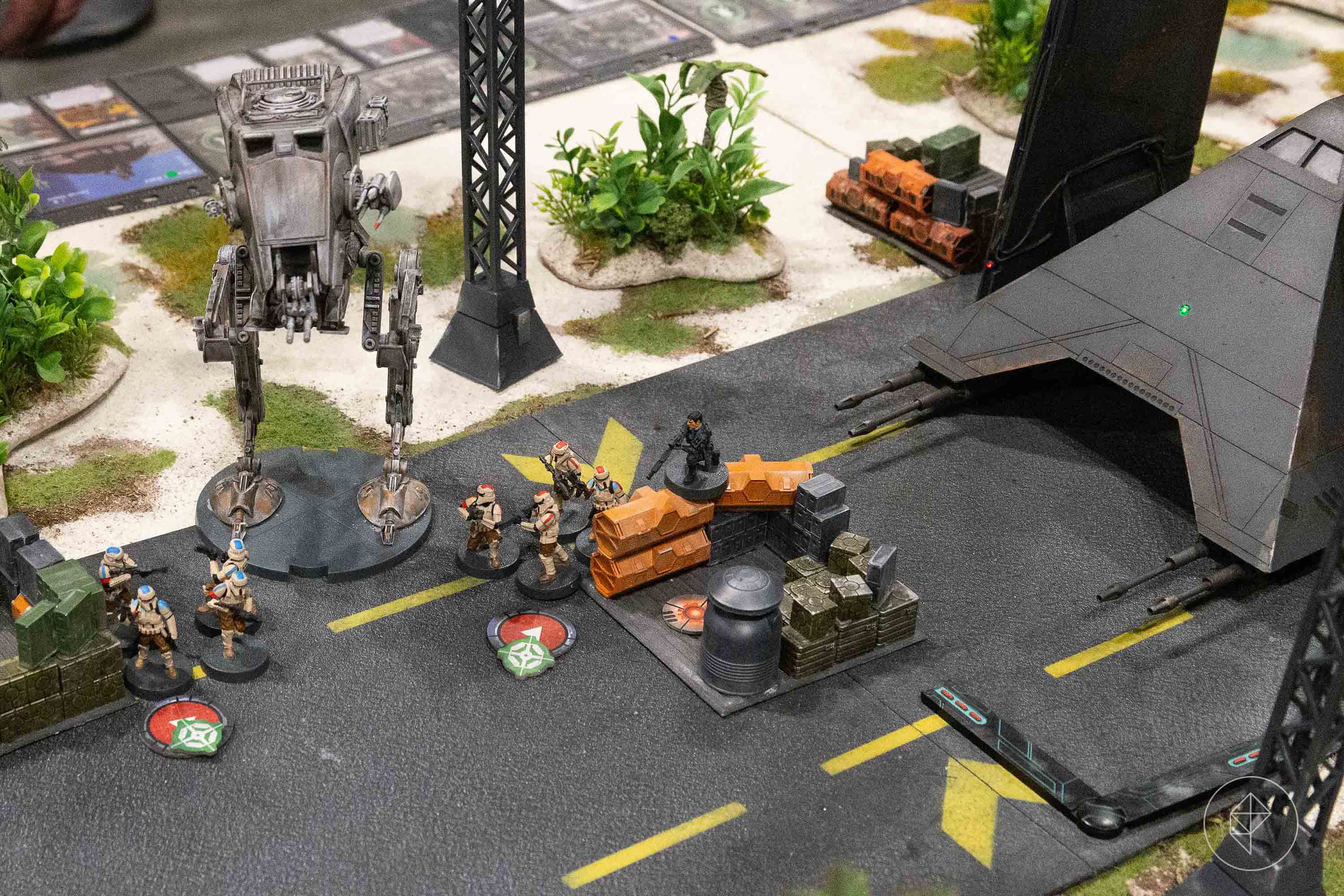 The <a class="ql-link" href="https://www.polygon.com/2017/8/22/16183878/star-wars-legion-preview-price-release-date-gen-con" target="_blank">Star Wars: Legion</a> community was out in force, playing across dozens of elaborate tables like this one. The landing lights on Kylo Ren’s shuttle here actually work.