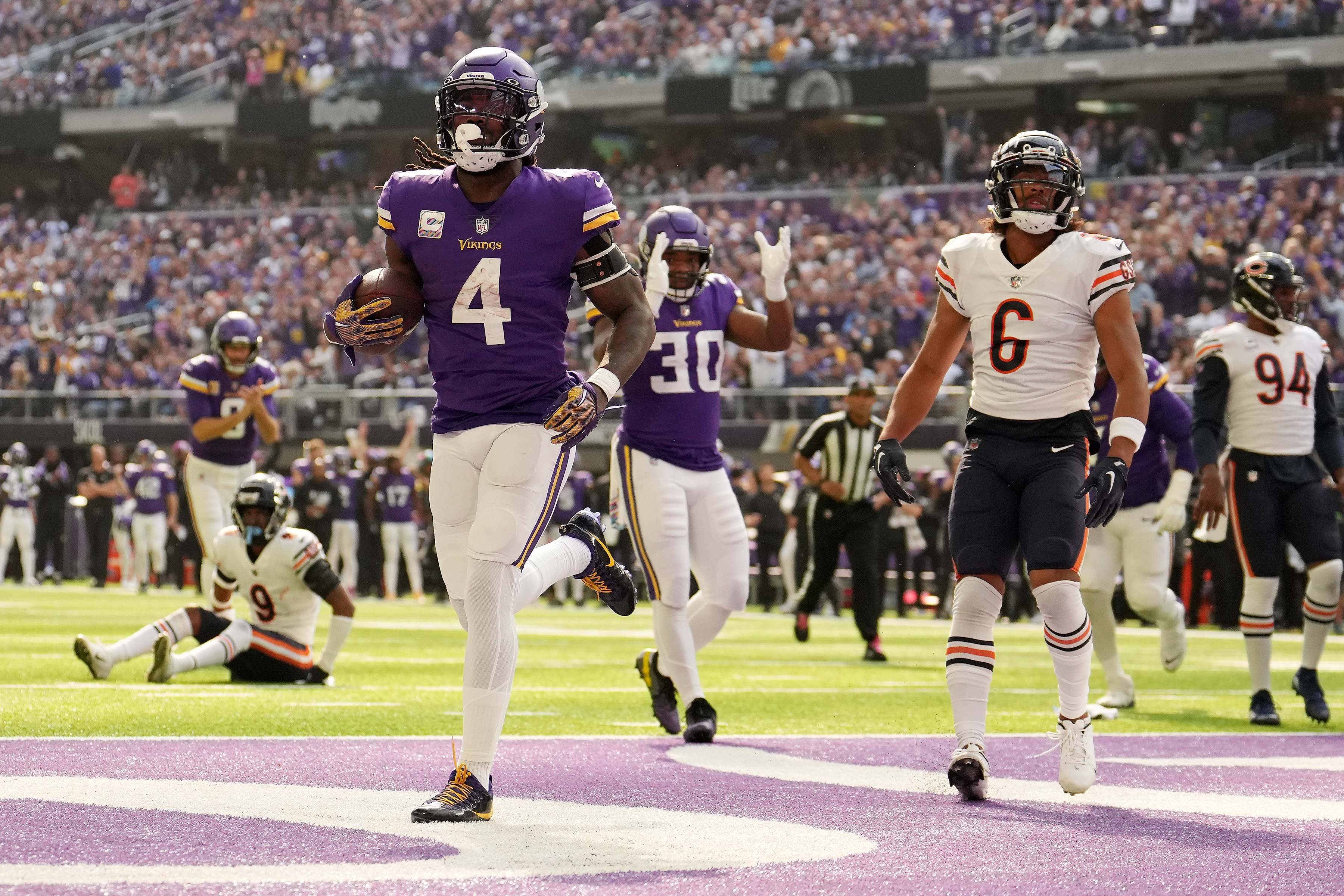 Live: Late touchdown gives Vikings 29-22 lead on Bears